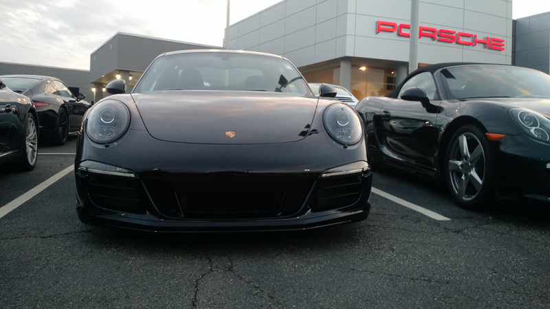 Illustration for article titled Went to the Porsche Dealer (PHOTODUMP)